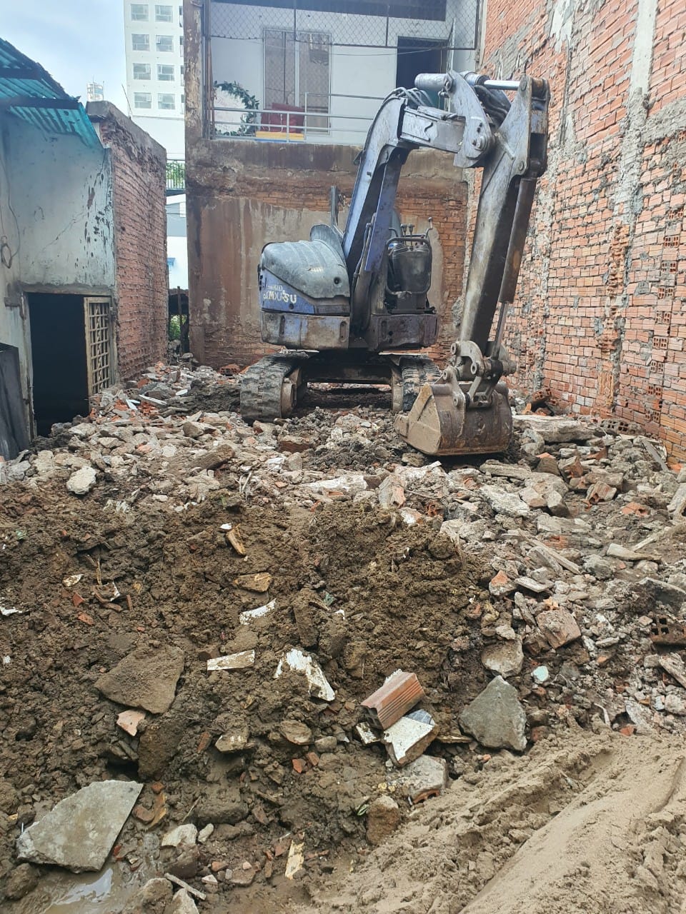 Đập phá công trình bằng thiết bị chuyên dụng tại Đà Nẵng – Nhanh, tiết kiệm chi phí